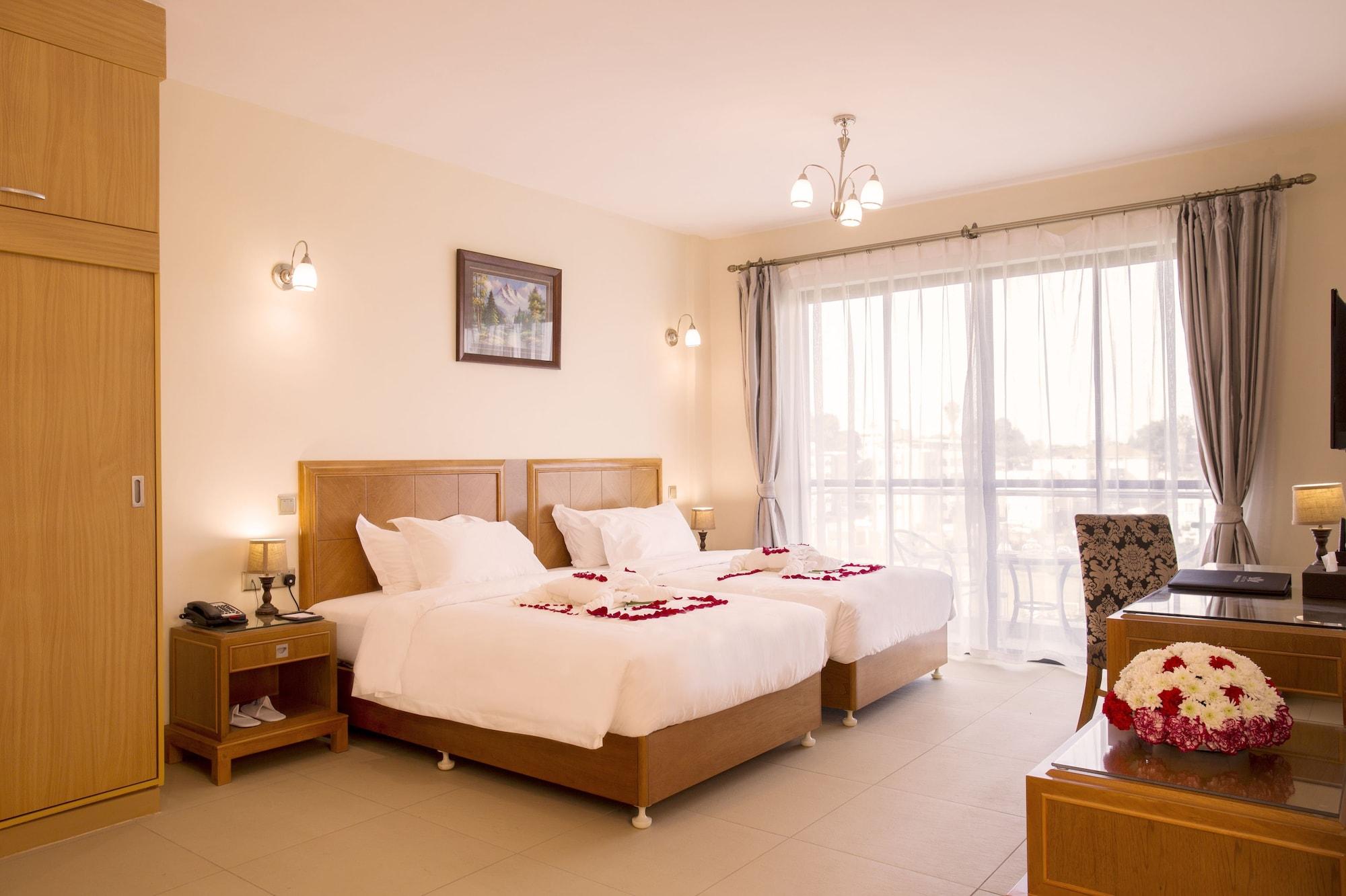 Lotos Inn & Suites, Найроби Экстерьер фото